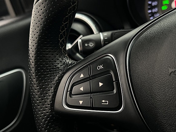 Mercedes-Benz CLA220 d 13 of 25