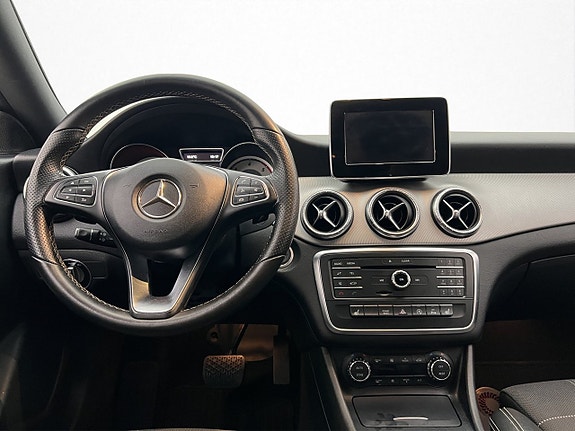 Mercedes-Benz CLA220 d 11 of 25