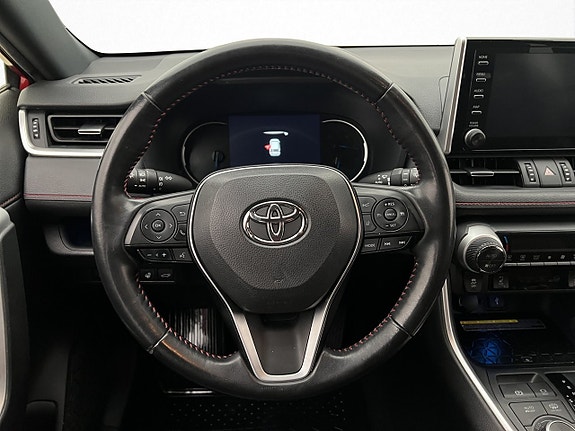 Toyota RAV4 12 of 30