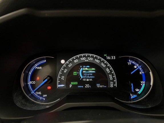 Toyota RAV4 16 of 30