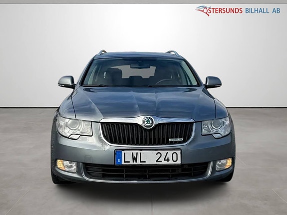 Skoda Superb 2 of 14