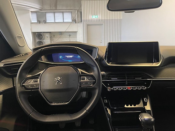 Peugeot 2008 8 of 13