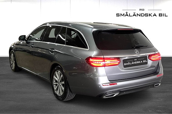 Mercedes-Benz E200 3 of 14