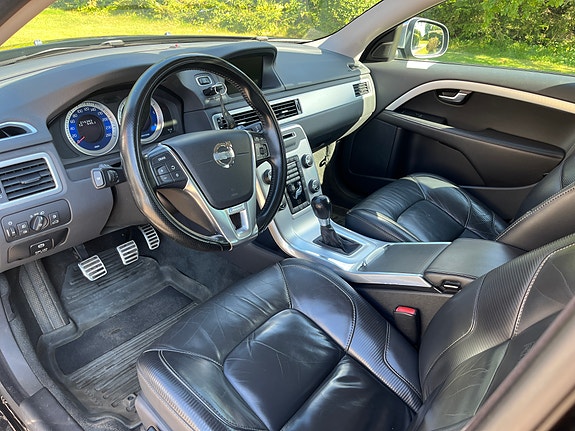 Volvo V70 4 of 6