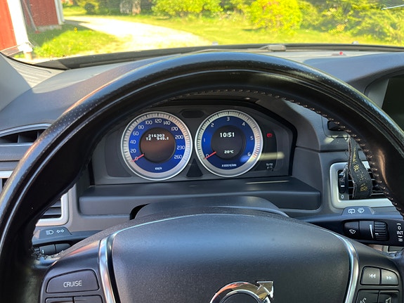 Volvo V70 5 of 6