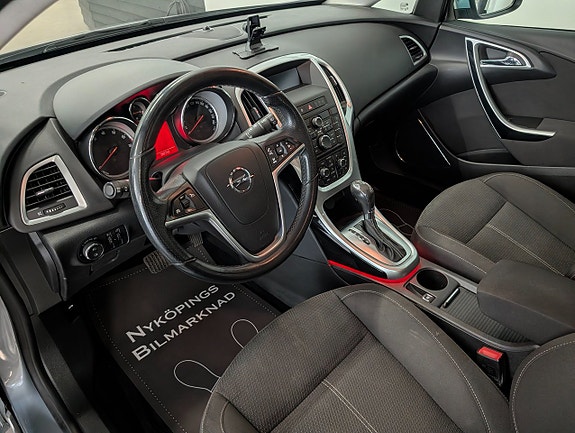 Opel Astra 10 of 16