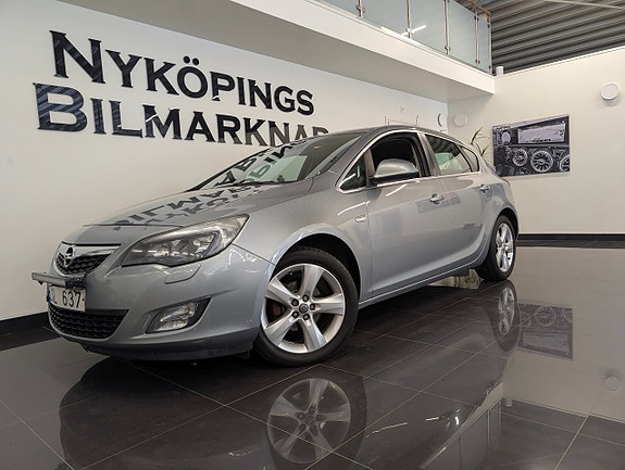 Opel Astra 2 of 16