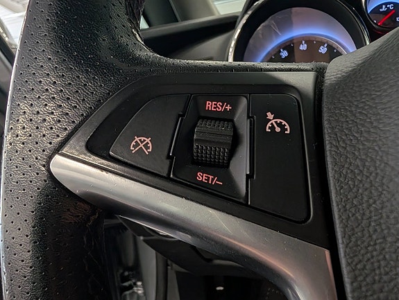 Opel Astra 16 of 16