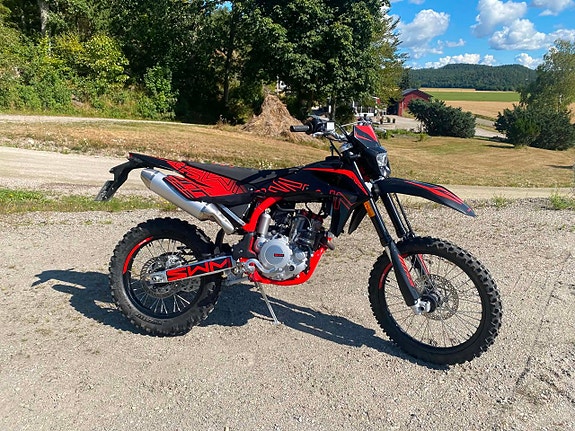 SWM RS 300R DEMO – 8 000 kr rabatt! 4 of 4