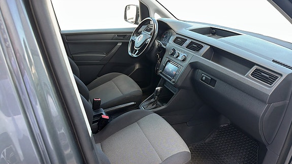 Volkswagen Caddy Maxi 3 of 11