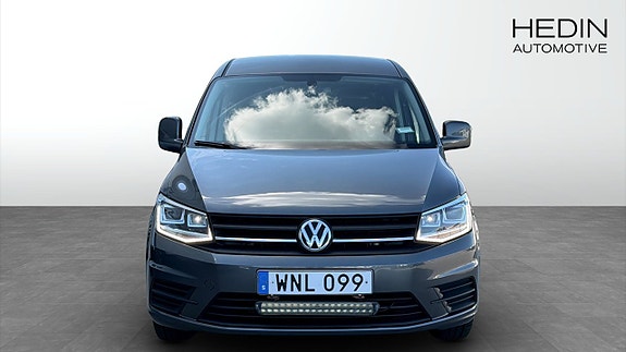 Volkswagen Caddy Maxi 8 of 11