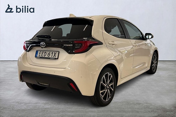 Toyota Yaris 19 of 21