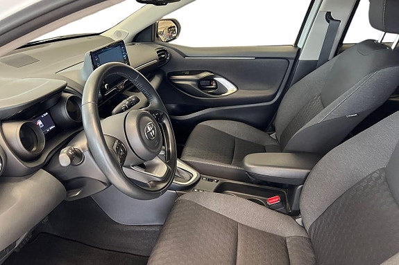 Toyota Yaris 14 of 21