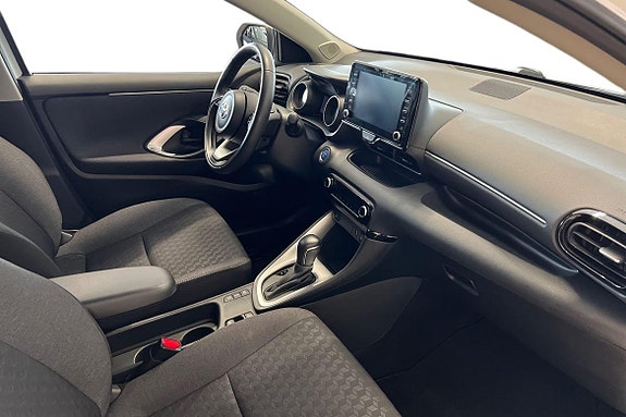 Toyota Yaris 7 of 21