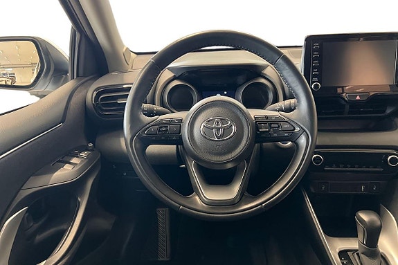 Toyota Yaris 11 of 21