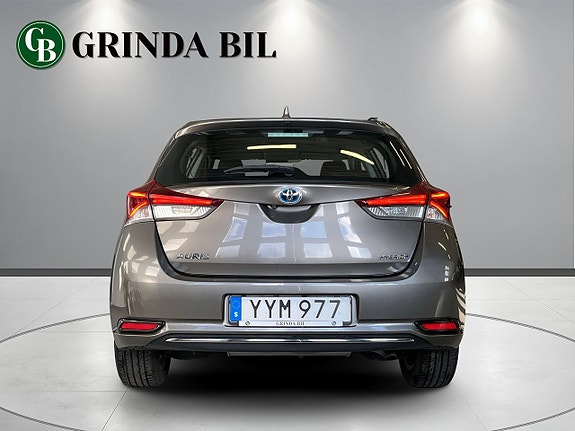 Toyota Auris 3 of 25