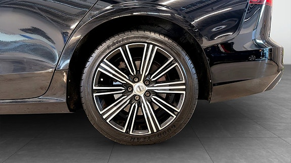 Volvo V60 6 of 23