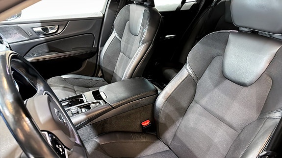 Volvo V60 8 of 23