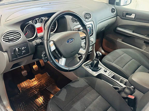 Ford Focus 8 of 15