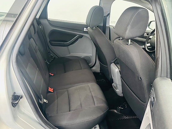 Ford Focus 15 of 15