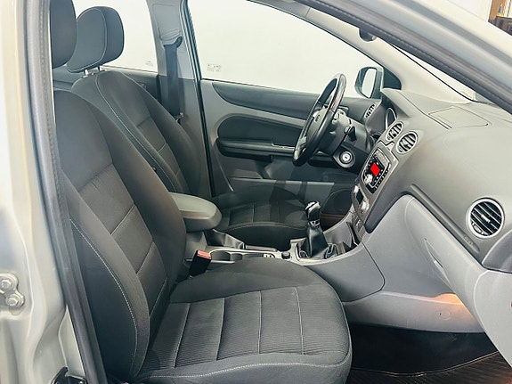 Ford Focus 12 of 15