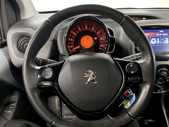 Peugeot 108 7 of 18