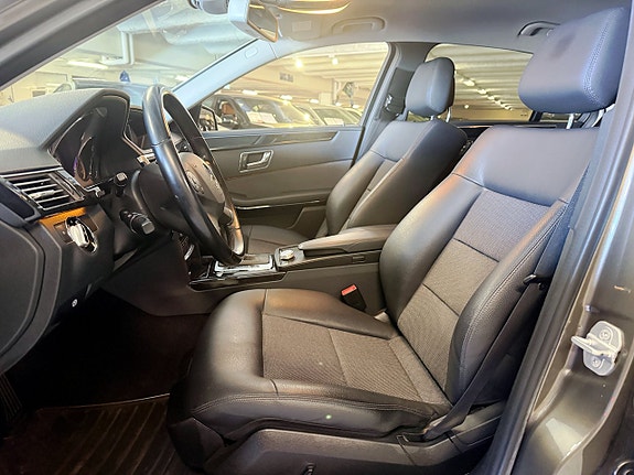 Mercedes-Benz E200 12 of 24