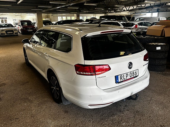 Volkswagen Passat 5 of 7