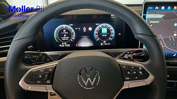 Volkswagen Passat 25 of 27
