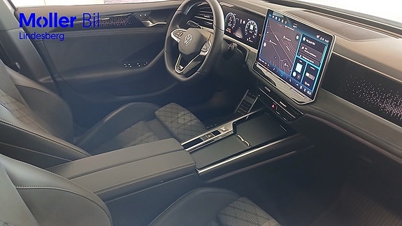 Volkswagen Passat 9 of 27
