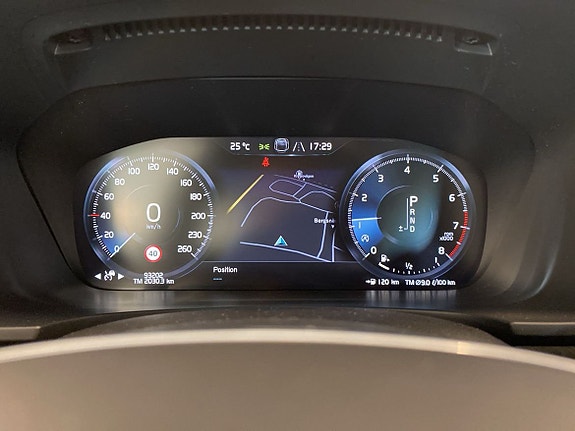 Volvo V90 Cross Country 12 of 15