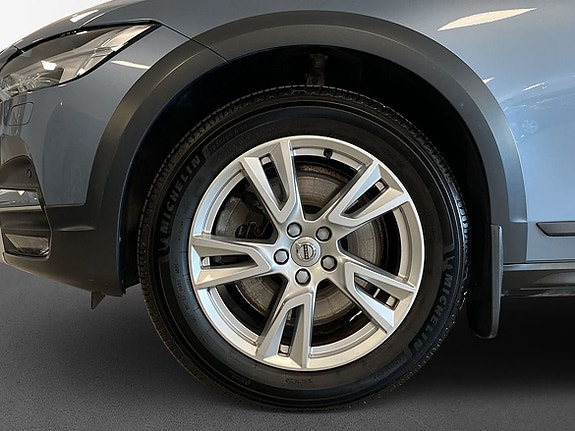Volvo V90 Cross Country 5 of 15
