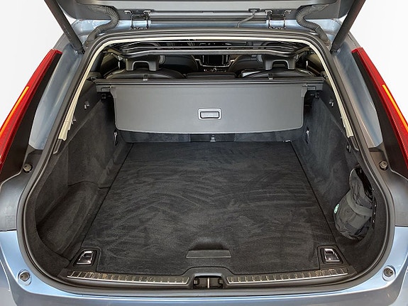 Volvo V90 Cross Country 6 of 15