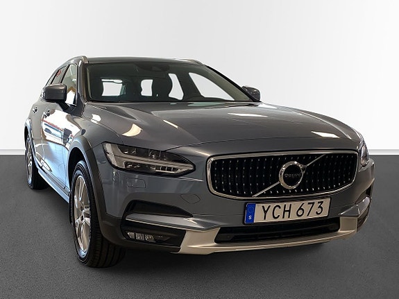 Volvo V90 Cross Country 3 of 15