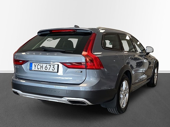 Volvo V90 Cross Country 4 of 15