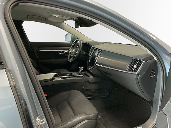 Volvo V90 Cross Country 9 of 15