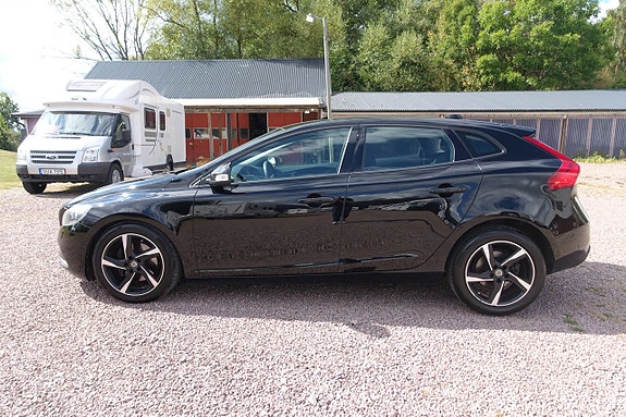 Volvo V40 5 of 22