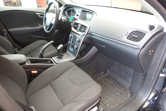 Volvo V40 20 of 22