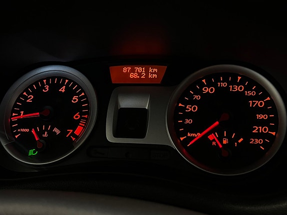 Renault Clio 23 of 23