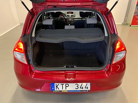Renault Clio 8 of 23