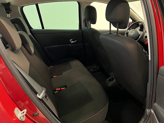 Renault Clio 15 of 23