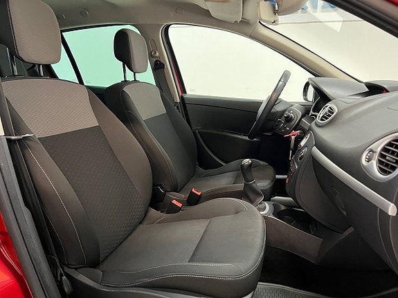 Renault Clio 16 of 23