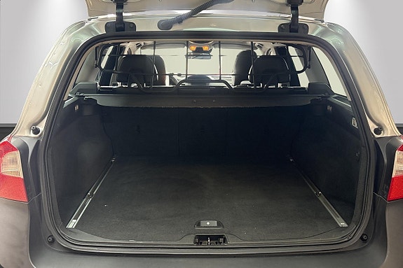 Volvo XC70 17 of 19
