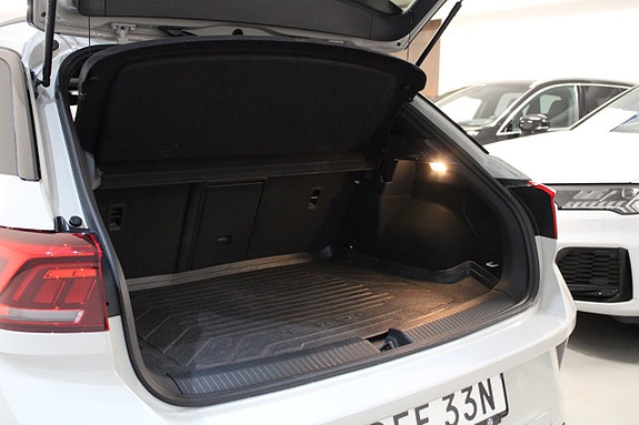 Volkswagen T-Roc 6 of 17