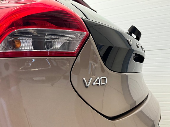 Volvo V40 7 of 24