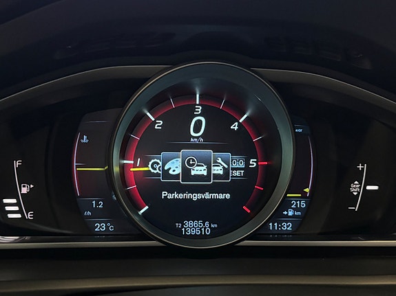 Volvo V40 13 of 24