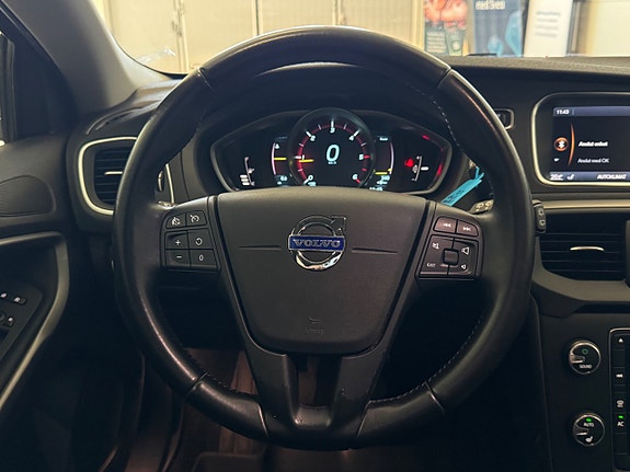 Volvo V40 10 of 24