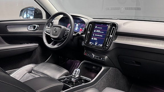 Volvo XC40 9 of 18