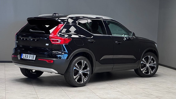 Volvo XC40 15 of 18