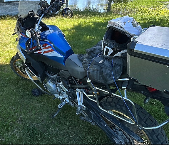 BMW F850gs Adventure 2 of 4